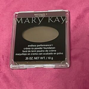 Bronze 4 endless performance cream to powder foundation